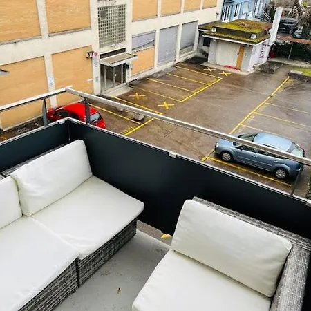 アパート Huge 2-room With Balcony In Center Alt 151 - Self Checkin *