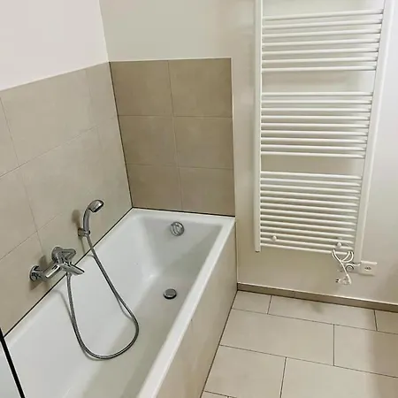 Huge 2-room With Balcony In Center Alt 151 - Self Checkin *